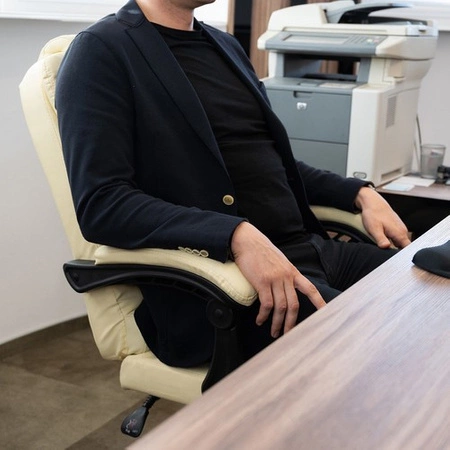 Fotel Obrotowy Biurowy Krzesło Biurowe Obrotowe do Biurka Beżowy z Podnóżek MALATEC