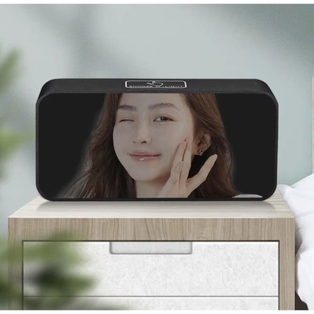 Budzik Elektroniczny Zegar LED Głośny Stojący Data Termometr Działa na Głos IZOXIS