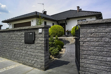 Skrzynka Pocztowa z Tubą Na Listy Gazety Czarna MALATEC