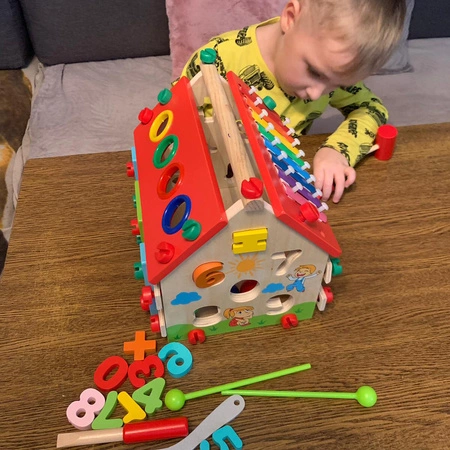 Sorter Drewniany Domek Edukacyjny Cyfry Kostka Cymbałki Kulki dla Dzieci KRUZZEL