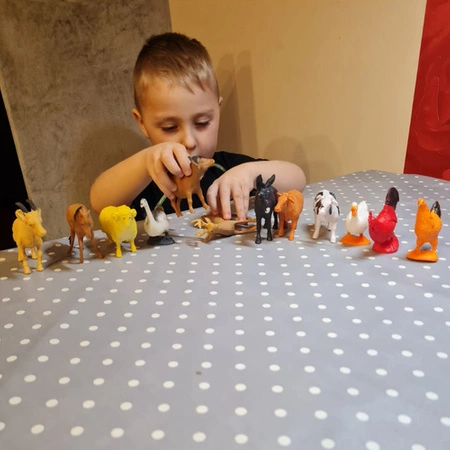 Zwierzęta Zabawki Figurki Farma Zwierzątka Domowe Inwentarz x 12 dla Dzieci KRUZZEL