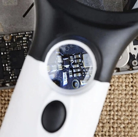 Lupa Szkło Powiększające do Czytania z Podświetleniem Podwójna 3 Diody LED IZOXIS