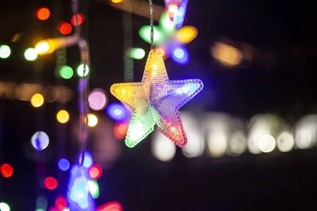 Wiszące Gwiazdy Kurtyna Lampki Choinkowe 136 LED m ISO TRADE