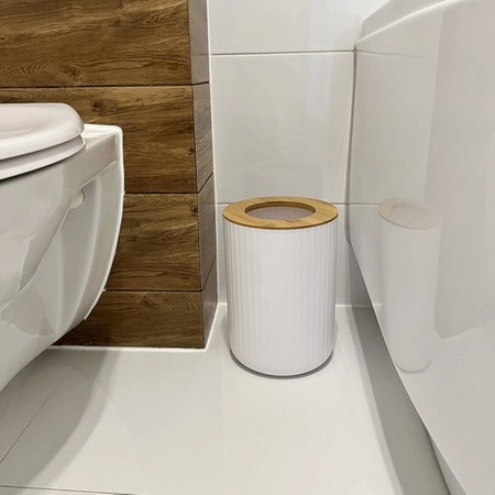 Komplet Łazienkowy Zestaw 6 Elementów do WC Biały Kosz Dozownik Szczotka RUHHY