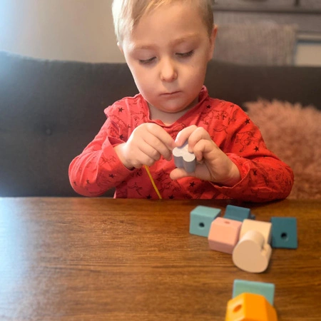 Sorter Kostka Edukacyjna Elastyczna Drewniana Sensoryczna Klocki Montessori KRUZZEL