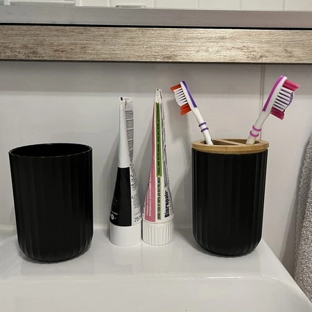 Komplet Łazienkowy Zestaw 6 Elementów do WC Czarny Kosz Dozownik Szczotka RUHHY