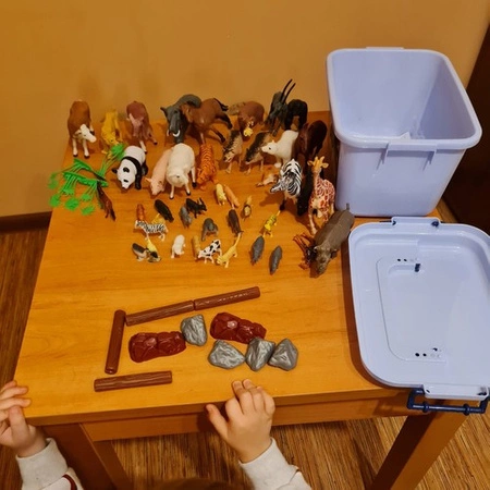 Zwierzęta Zabawki Figurki Zwierzątka Farma dla Dzieci 48 Zwierząt w Etui KRUZZEL