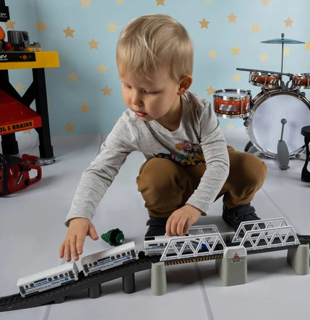 Kolejka Elektryczna Duży Tor Pociąg Lokomotywa 9m KRUZZEL