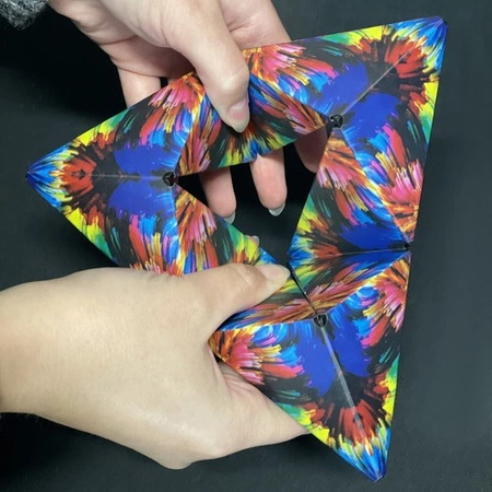 Kostka Antystresowa Cube Magnetyczna Układanka Odstresowująca Magiczna Gra KRUZZEL