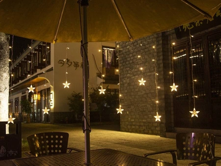 Wiszące Gwiazdy Kurtyna Lampki Choinkowe 108 LED c ISO TRADE