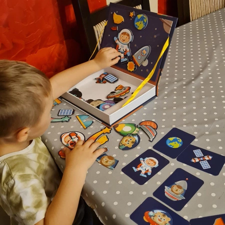 Układanka Magnetyczna Puzzle Montessori 57el. Kosmos Książka Edukacyjna ISO TRADE