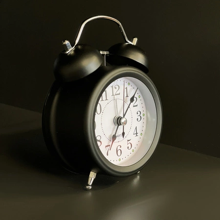 Budzik Retro Klasyczny Zegar Wyraźny Głośny Klasyk Stojący Loft Alarm + LED IZOXIS