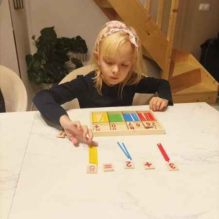 Patyczki do Nauki Liczenia Drewniane Liczydło Cyferki + Znaki Matematyczne KRUZZEL