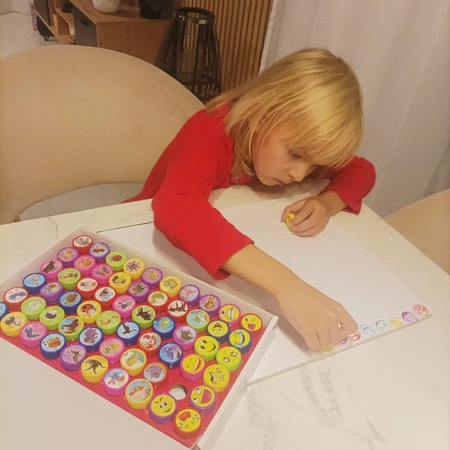 Pieczątki dla Dzieci Stempelki Stemple Zwierzaki Buźki Kolorowe Zestaw x 60 KRUZZEL