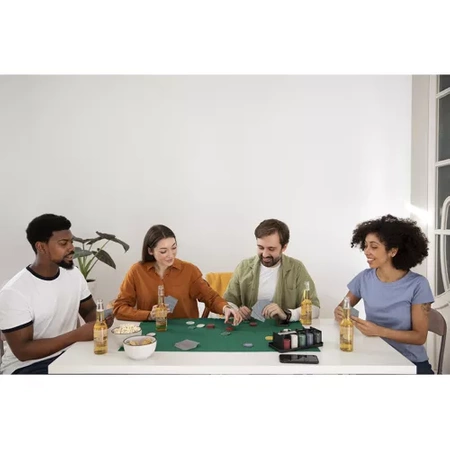 Zestaw do Pokera 200 Żetonów Karty Żetony do Gry Texas Poker Kostki + Mata MALATEC