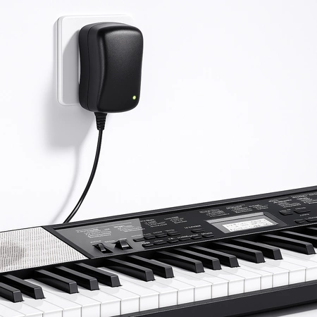 Zasilacz Uniwersalny Regulowany Ładowarka 3-12V Sieciowy USB 30W 6 Końcówek Izoxis 26106