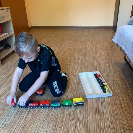 Kolejka Drewniana Pociąg na Magnes + Wagony Zestaw Lokomotywa dla Dzieci KRUZZEL